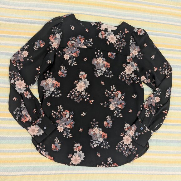 ⭐ Ann Taylor LOFT Black floral print top size XS - Picture 4 of 14